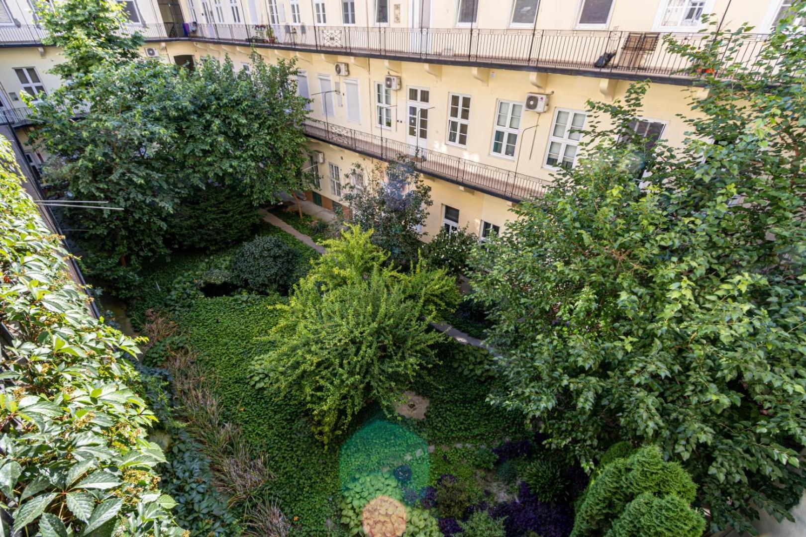 Oasis Apartment On The Broadway With Ac Budapest Kültér fotó